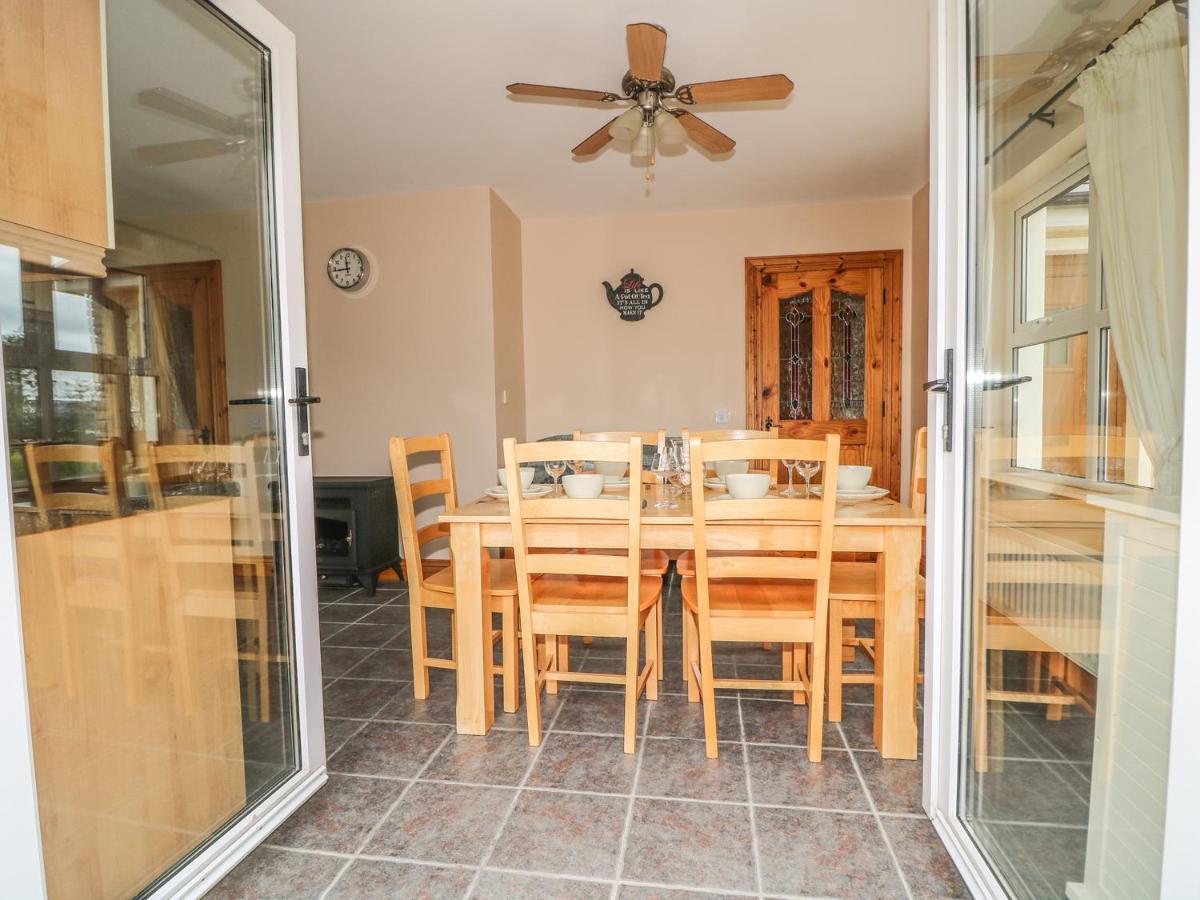 Kate'S Cottage Ратмулан Екстериор снимка