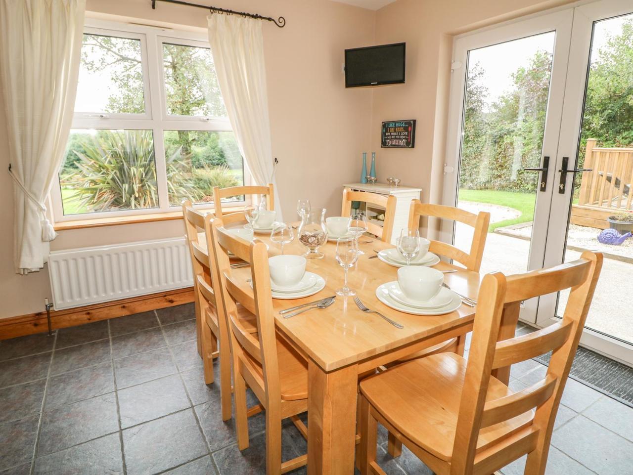 Kate'S Cottage Ратмулан Екстериор снимка